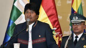 Morales tuitea contra Chile desde Cuba un día antes de su cirugía de laringe