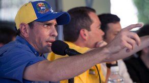 Capriles irá a primarias presidenciales de la oposición venezolana