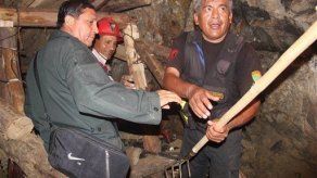 Caso de mineros atrapados muestra debilidad de Perú en rescates