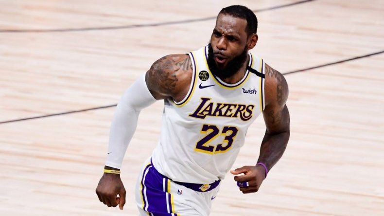 LeBron sigue acortando distancia en la carrera por ser el mejor de la historia