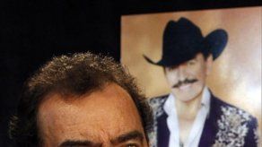 Joan Sebastian adelanta material de su nuevo disco