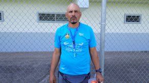 Donaldo quiere pruebas que se agarró los genitales