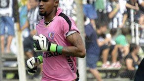 Manota Mejía cumplirá en Panamá parte de su recuperación