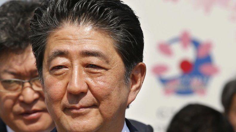 El G7 apoya medidas económicas, Abe proclama éxito de cumbre