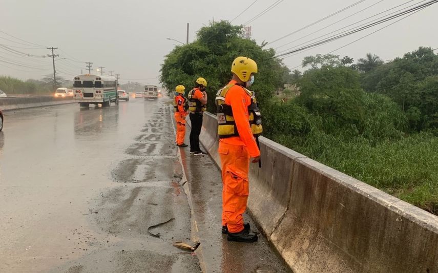 El Sinaproc emitió un aviso de prevención ante el incremento de lluvias.