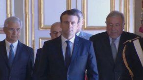 Emmanuel Macron asume la presidencia de Francia