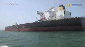 Justicia prohíbe salir de Perú a cuatro directivos de Repsol por derrame de crudo