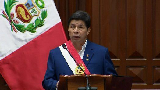 Castillo defiende su gestión y denuncia campaña en Perú para destituirlo