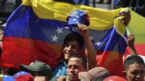 Se estanca iniciativa para evitar deportación de venezolanos