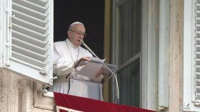 El papa pide el cese de la violencia en Siria para permitir la llegada de ayuda