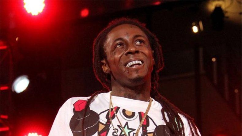 Lil Wayne se recupera favorablemente tras sufrir convulsión