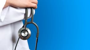 Además de la pérdida, a la mujer le practicaron una histerectomía, procedimiento en el que se le extrae el útero a la mujer, zona donde crece el bebé, por lo que ya no podría volver a quedar embarazada.