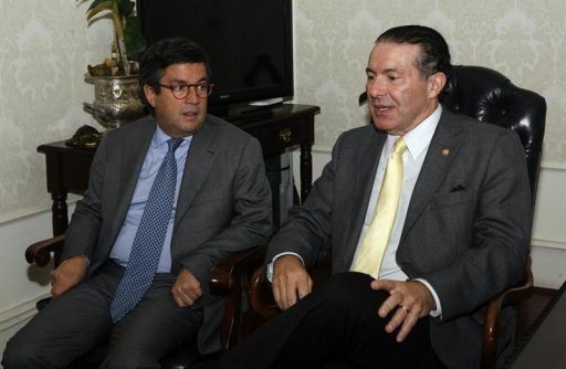 Presidente de BID ve de primera mano obras de ampliación del Canal