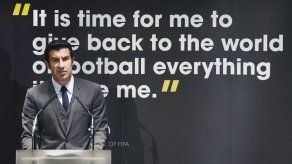Figo denuncia que fue silenciado en el congreso de la Concacaf