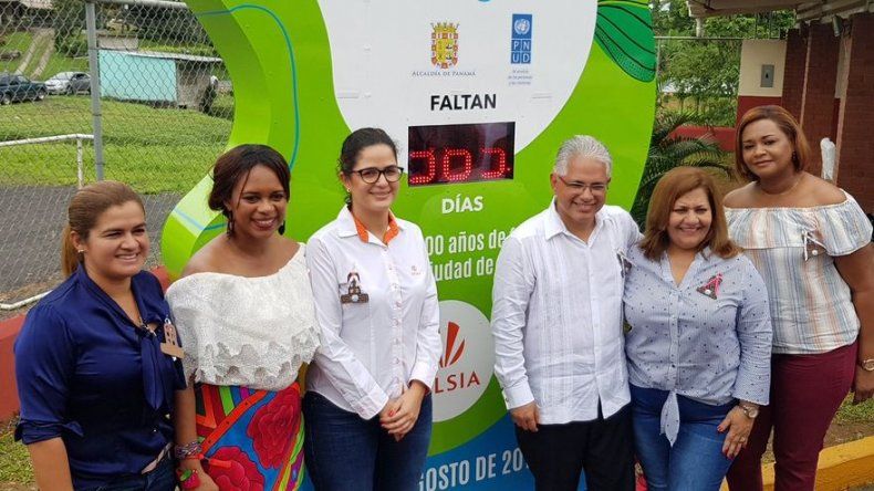Develan el primer reloj con la cuenta regresiva “Hacia los 500 años” de la ciudad de Panamá