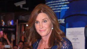 Caitlyn Jenner celebra su nueva identidad con ceremonia bautismal
