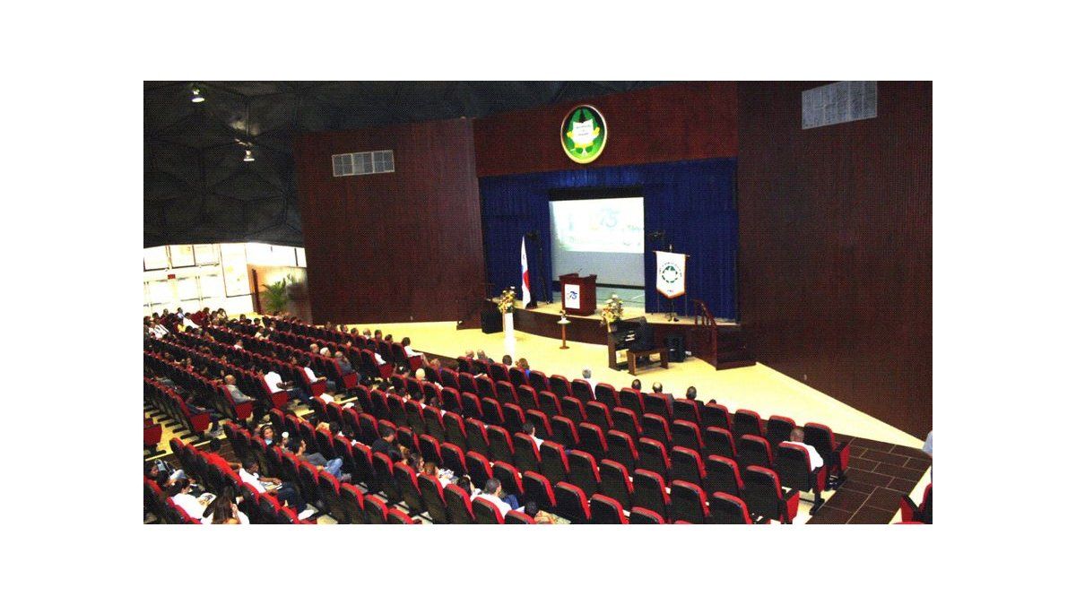 Salud y nuevo orden constitucional son algunos de los temas del debate presidencial