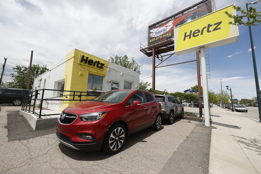 Hertz mantiene su meta de tener una cuarta parte de su flota con motores eléctricos para fines de 2024.