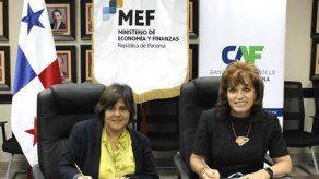 CAF y Panamá firman crédito de 125 millones de dólares para fortalecer las estrategias Panamá Bilingüe