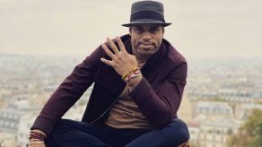 El pianista cubano Roberto Fonseca se rodea de agua para su disco Yesun