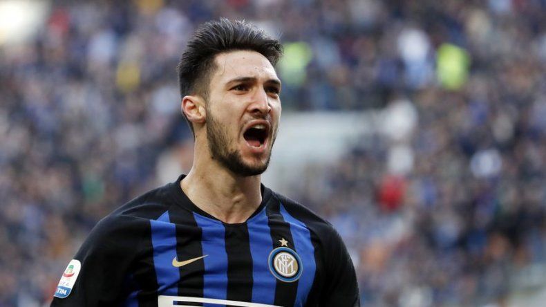 Inter vence a Spal y sigue cerca del Milan