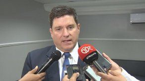 Duboy es atacado por empresarios interesados en tiendas del aeropuerto: Varela