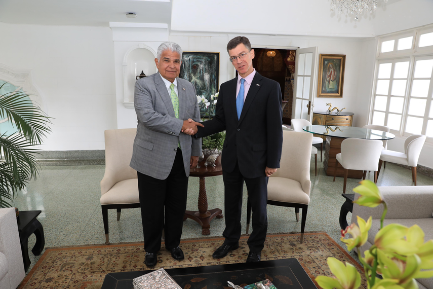 Presidente Mulino solicita apoyo a Reino Unido