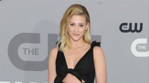 Lili Reinhart y Cole Sprouse siguen juntos