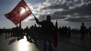 Primer ministro turco advierte contra protestas callejeras