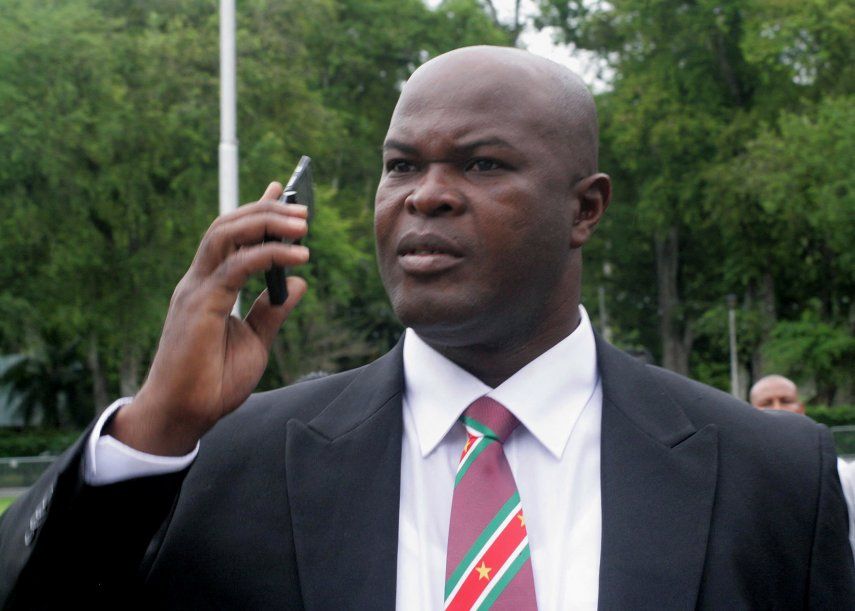 Concacaf abre investigación sobre la alineación del vicepresidente de Surinam
