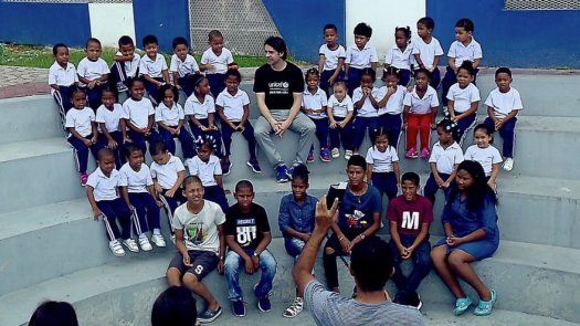 Actor español Noriega pide conocer derechos de la infancia para promoverlos