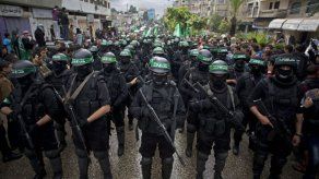 Hamas realiza desfile militar por aniversario