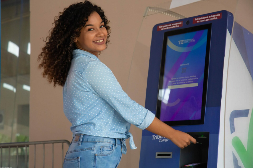 Servicio Nacional de Migración - Tribunal Electoral - salida de menores