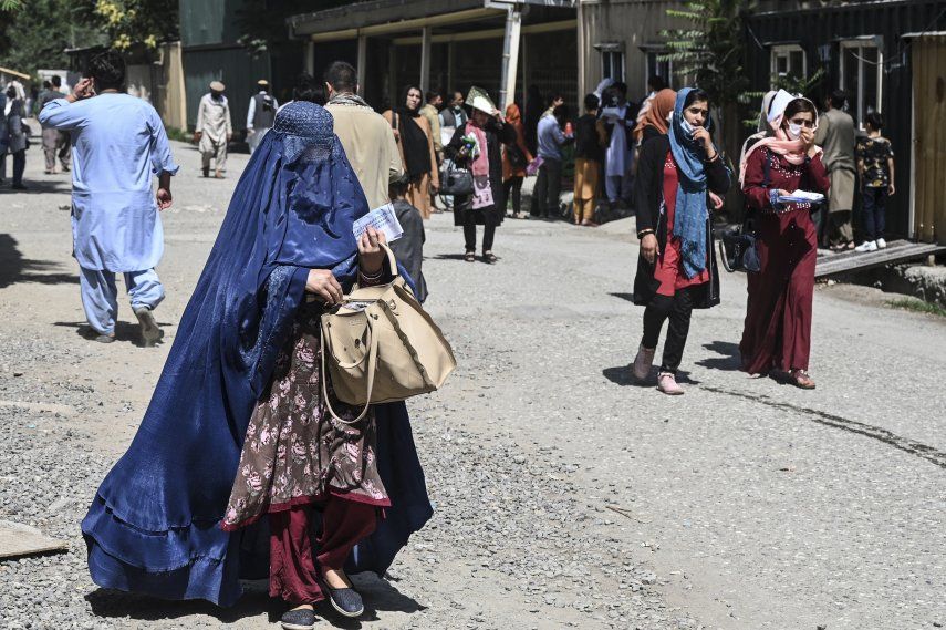 Los talibanes no permiten la reproducción de imágenes de mujeres en Afganistán.