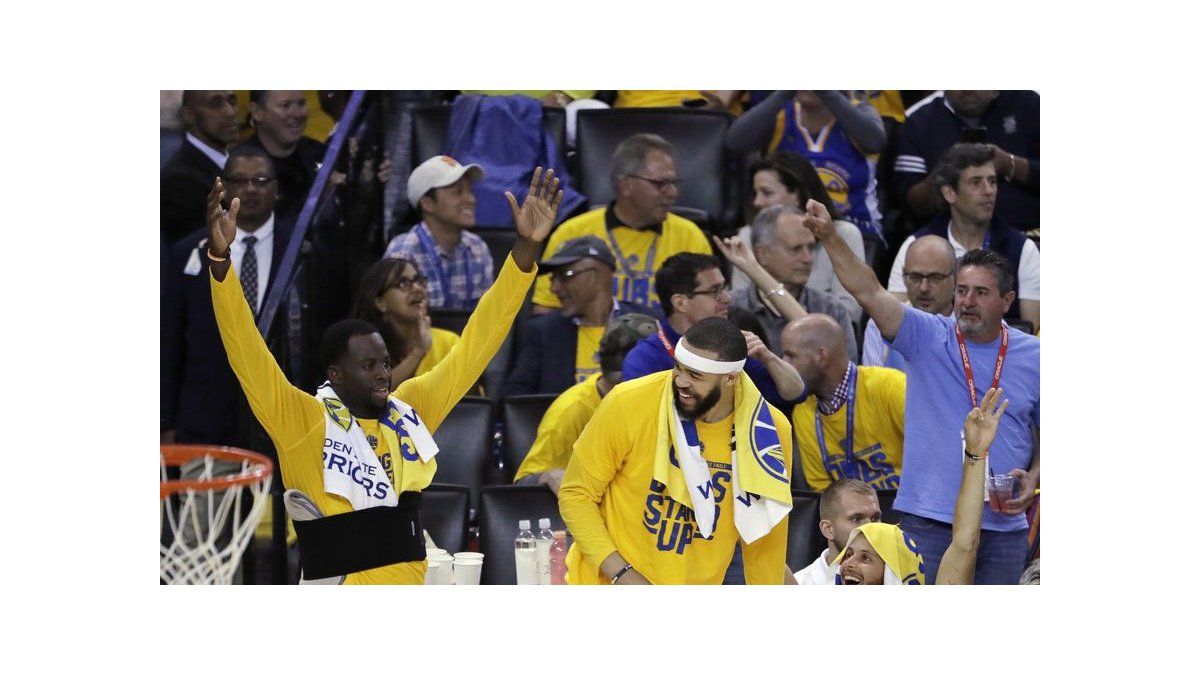 Las palizas se vuelven habituales en playoffs de la NBA
