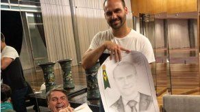 Hijo de Bolsonaro defiende que Brasil posea armas nucleares