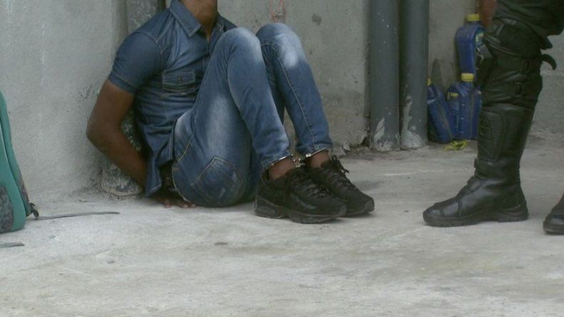 Dos personas detenidas en Transístmica tras robo a Caja de Ahorros de la UP