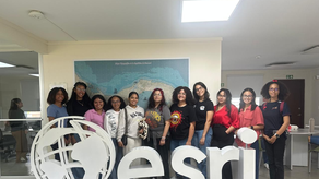 15 jóvenes panameñas participan de un campamento de tecnología e investigación.