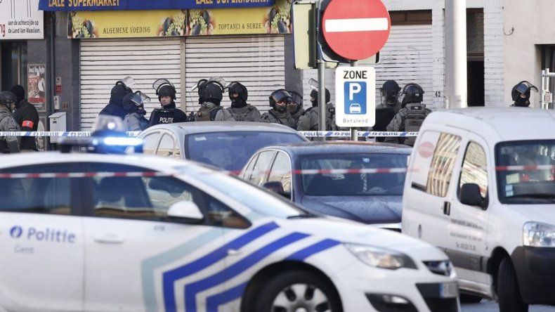 Cuatro hombres armados toman un rehén en Bélgica