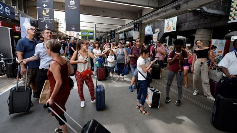 El tráfico ferroviario en París, fuertemente perturbado por un incendio
