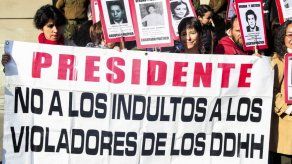 Diputados se suman a protesta contra libertad a exagentes de Pinochet