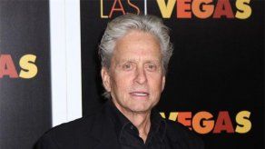 Michael Douglas no se olvida de su esposa