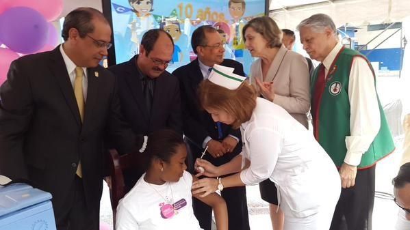 MINSA reitera seguridad de vacuna contra virus del Papiloma
