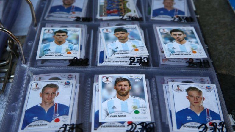 La fiebre mundialista de Perú dispara pasión por los cromos
