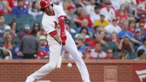 Cardenales activan a Molina; Martínez