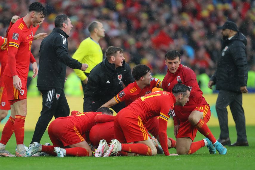 Gales se clasificó a la Copa del Mundo después de 64 años