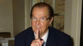 Roger Moore: Persona del Año para la organización animalista PETA