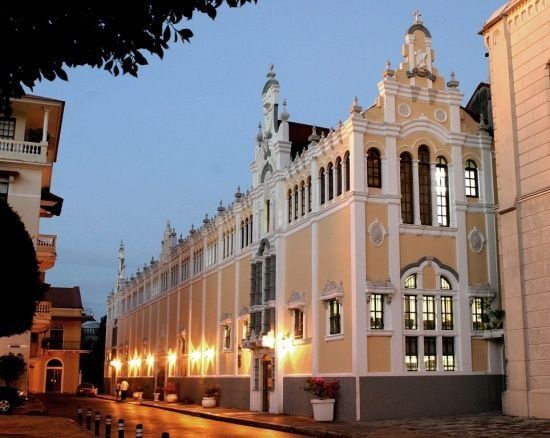 Cancillería solicita devolución de pasaportes diplomáticos