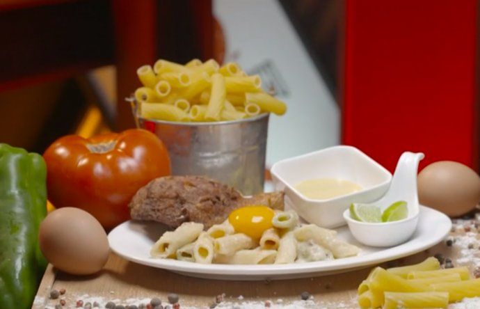 Receta: Pollo frito con pasta carbonara