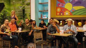 Desde el toldo típico de Tu Mañana